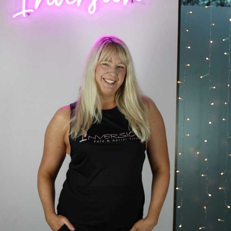 Inversion - Flowy scoop muscle t-shirt Thumbnail